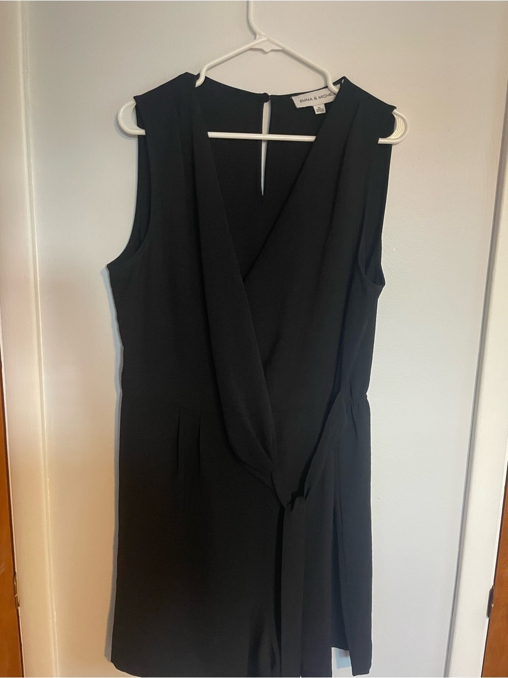 Black Sleeveless Wrap Shorts Romper with Tie Front size XL
